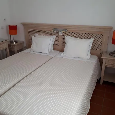 Do Cerro فندق 4*