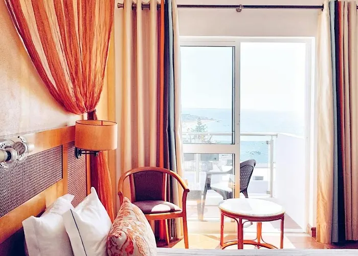 Do Cerro 알부페이라