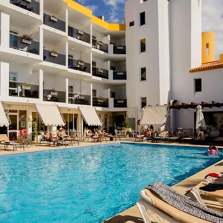 Do Cerro Hotel 4*