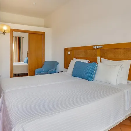 Do Cerro Hotel