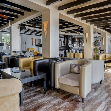 Do Cerro Hotel 4*