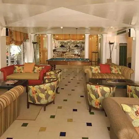 Do Cerro Hotel 4*